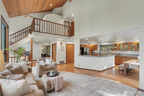 25028 SE Mirrormont Boulevard Issaquah WA 98027
