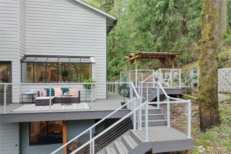 25028 SE Mirrormont Boulevard Issaquah WA 98027