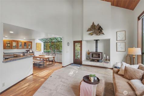 25028 SE Mirrormont Boulevard Issaquah WA 98027