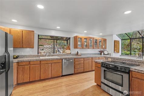 25028 SE Mirrormont Boulevard Issaquah WA 98027