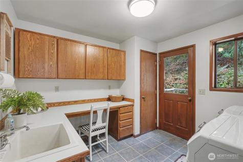 25028 SE Mirrormont Boulevard Issaquah WA 98027