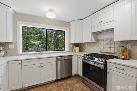1610 202nd Place SW Lynnwood WA 98036