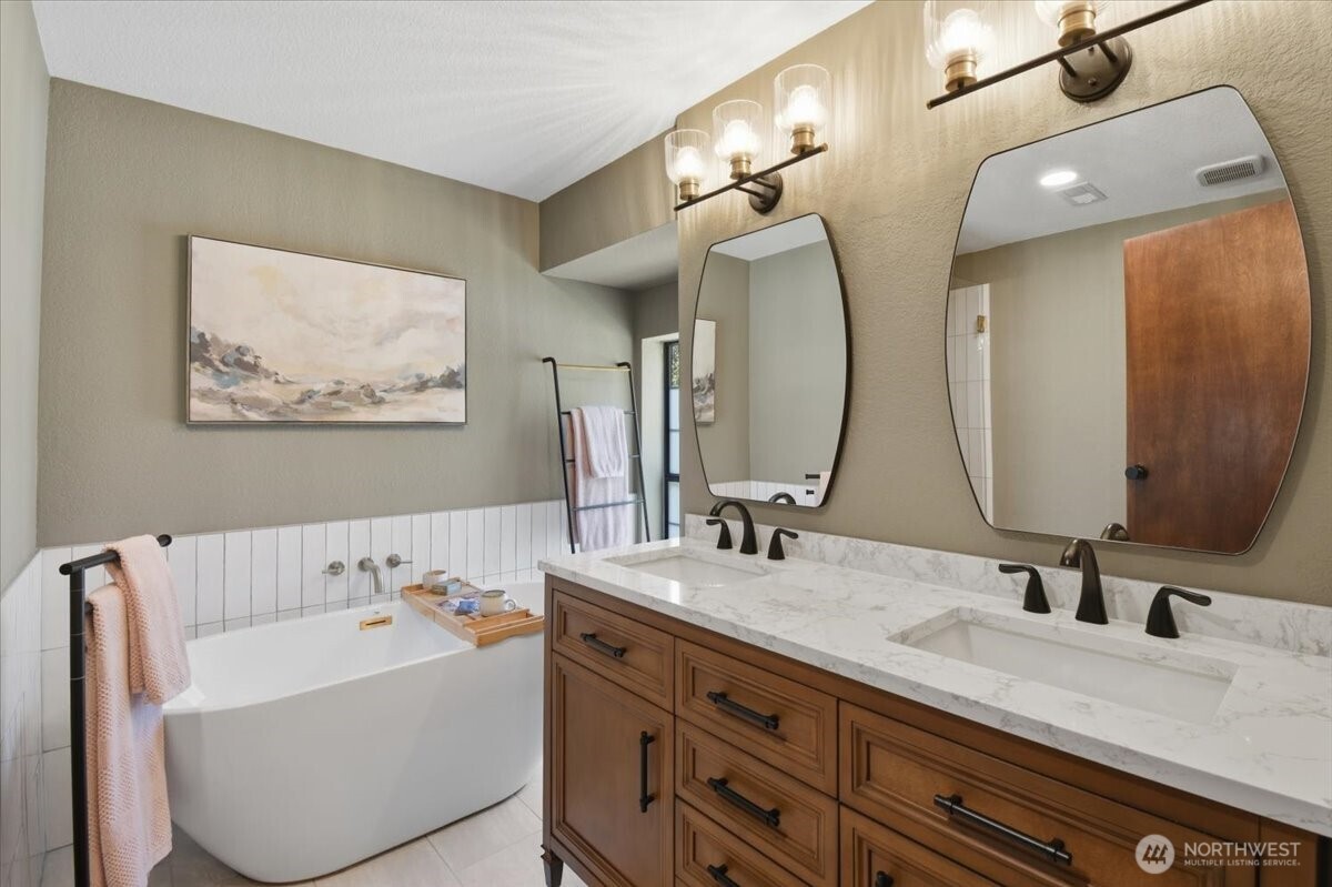 1610 202nd Place SW Lynnwood WA 98036