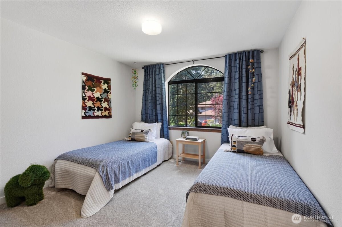 1610 202nd Place SW Lynnwood WA 98036