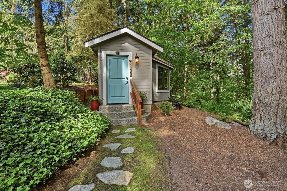 1610 202nd Place SW Lynnwood WA 98036