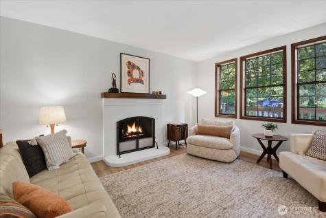 1610 202nd Place SW Lynnwood WA 98036