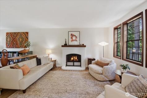 1610 202nd Place SW Lynnwood WA 98036