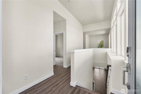 4163 Aberdeen Way NE Renton WA 98056