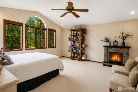 33339 5th Place SW Federal Way WA 98023