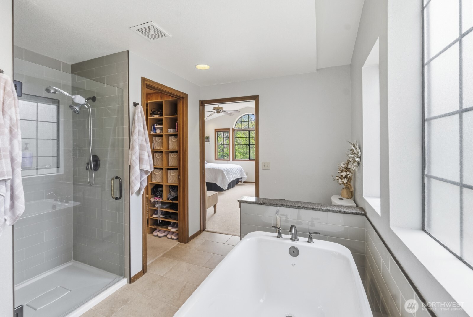 33339 5th Place SW Federal Way WA 98023