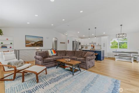 461 NW Jefferson Street Stevenson WA 98648