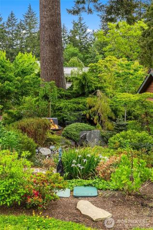 565 Ericksen Avenue NE Bainbridge Island WA 98110