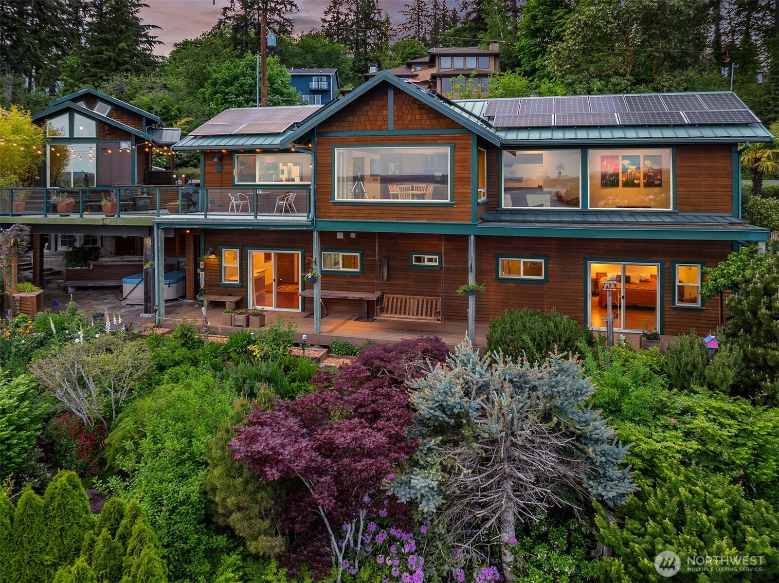 8909 NE 118th Place Kirkland WA 98034