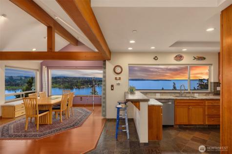 8909 NE 118th Place Kirkland WA 98034