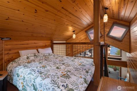 8909 NE 118th Place Kirkland WA 98034