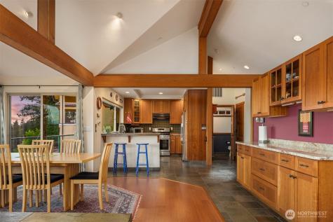 8909 NE 118th Place Kirkland WA 98034