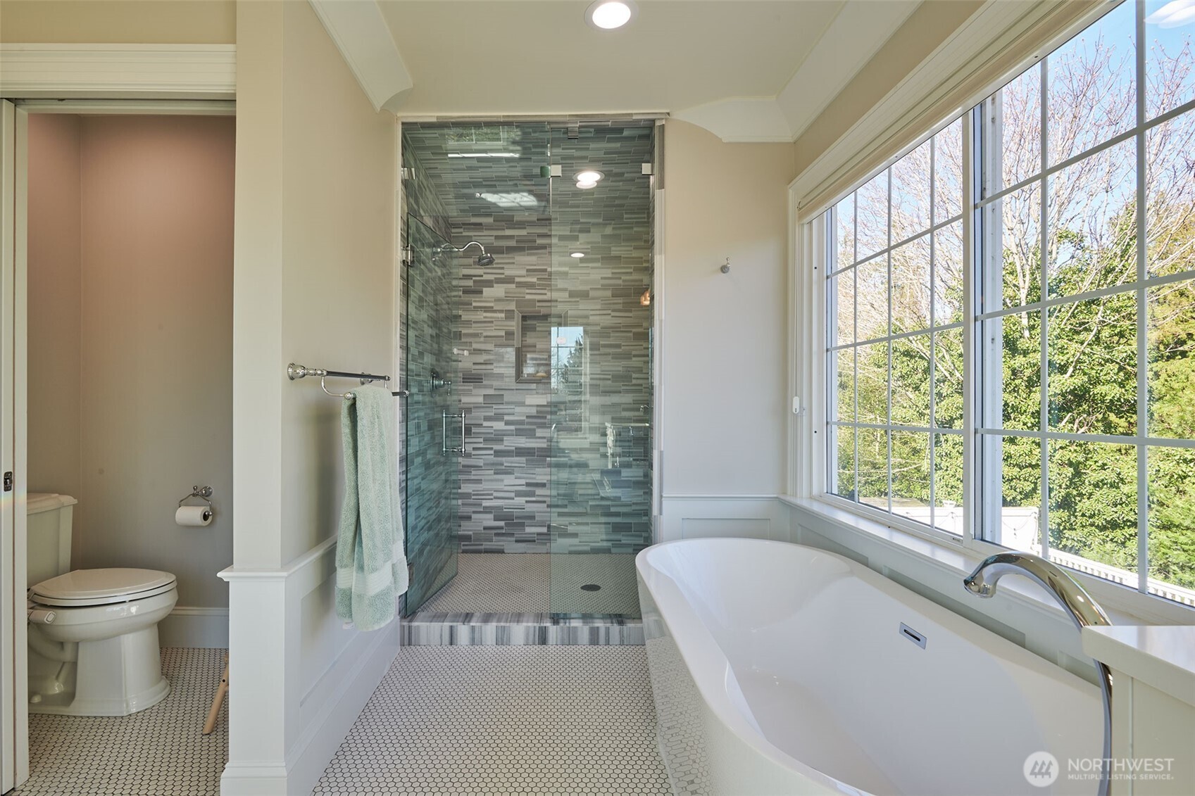 2736 34th Avenue S Seattle WA 98144