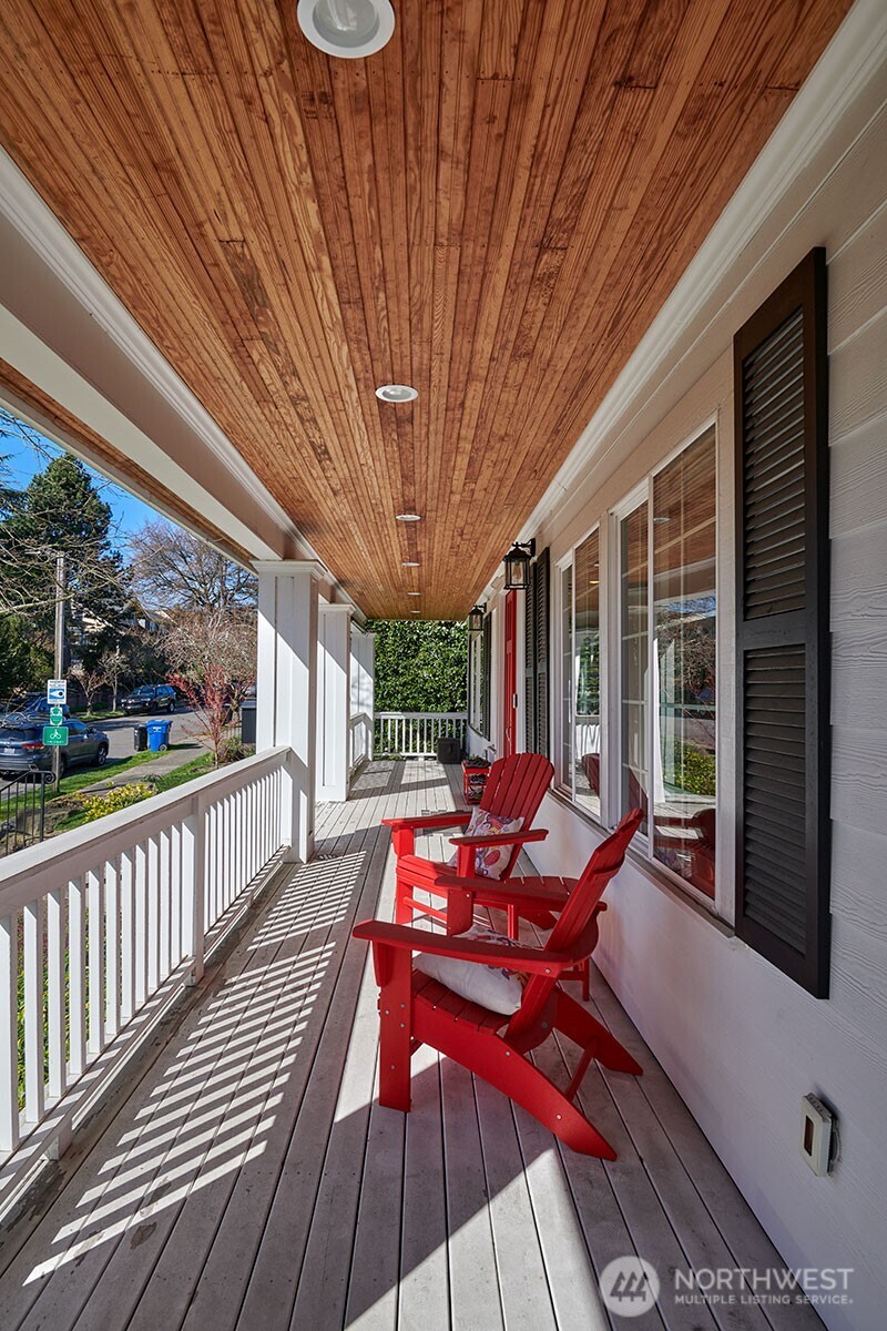 2736 34th Avenue S Seattle WA 98144