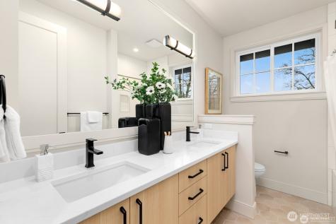 3032 NE Blakeley Street Seattle WA 98105