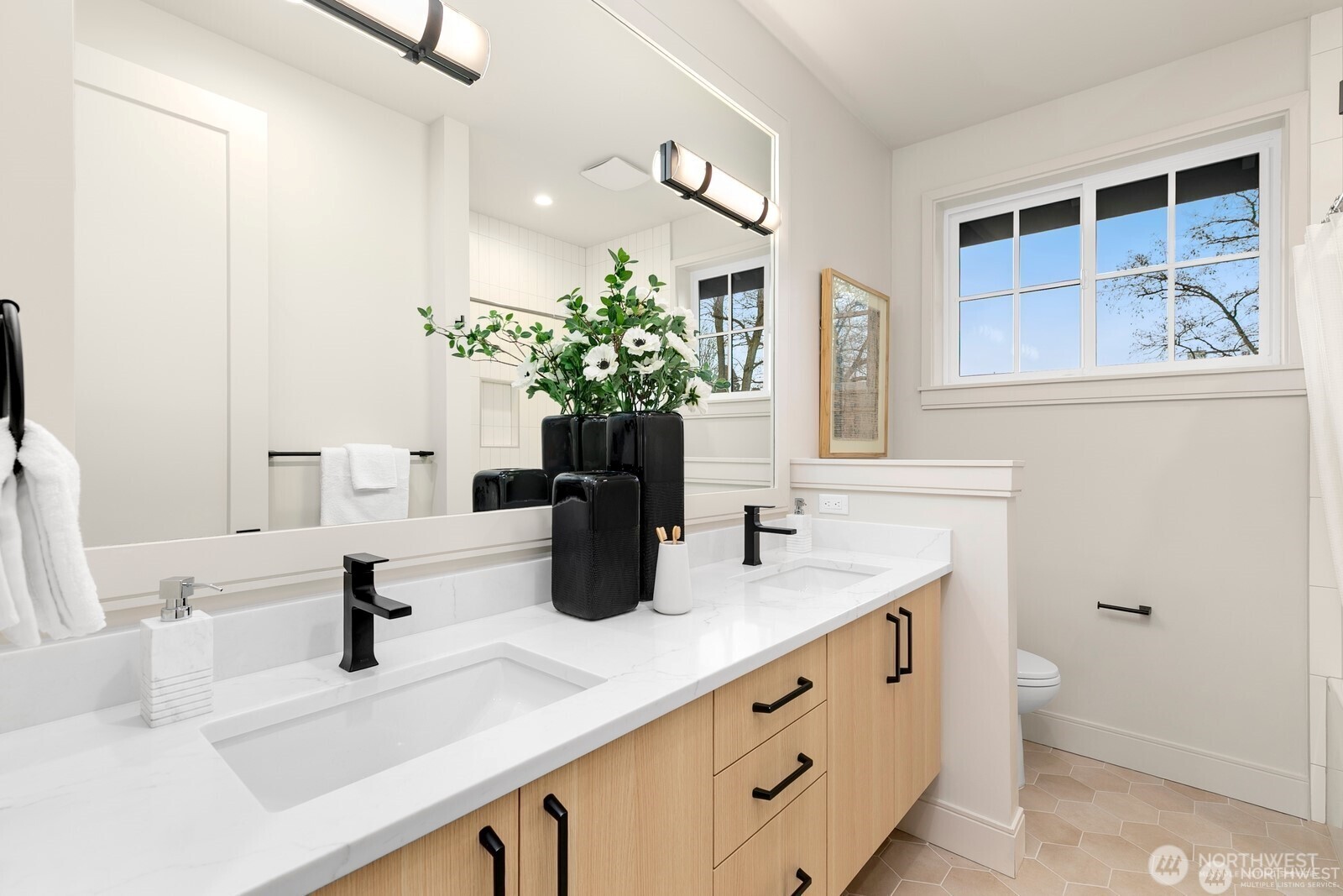 3032 NE Blakeley Street Seattle WA 98105