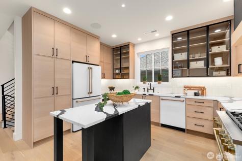3032 NE Blakeley Street Seattle WA 98105