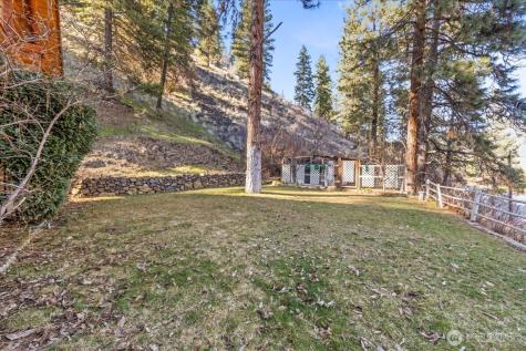 4492 Nile Road Naches WA 98937