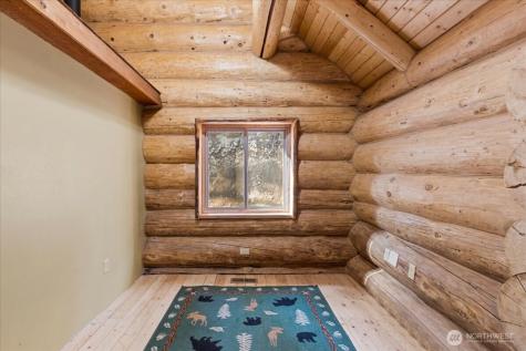 4492 Nile Road Naches WA 98937