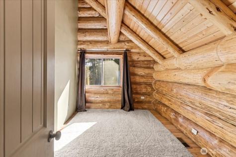 4492 Nile Road Naches WA 98937