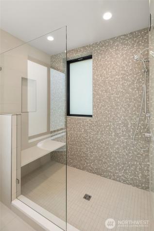 286 118th Avenue SE Bellevue WA 98005