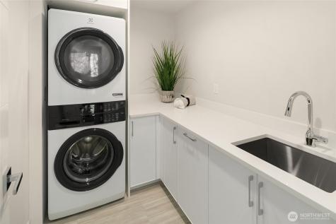 286 118th Avenue SE Bellevue WA 98005