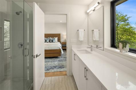 286 118th Avenue SE Bellevue WA 98005