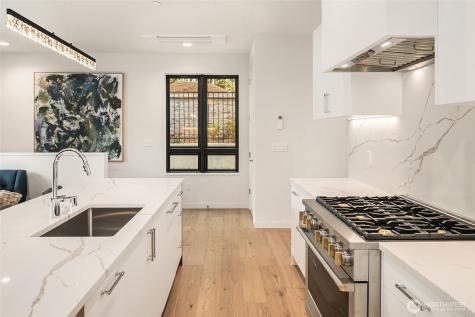 286 118th Avenue SE Bellevue WA 98005