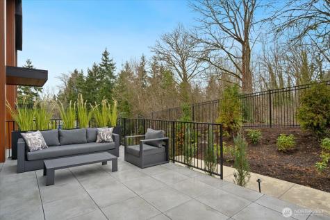 286 118th Avenue SE Bellevue WA 98005