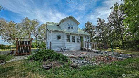 16525 Us Highway 2 Waterville WA 98858