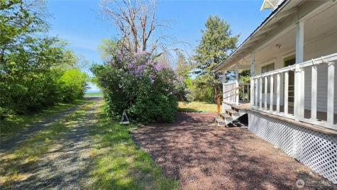 16525 Us Highway 2 Waterville WA 98858