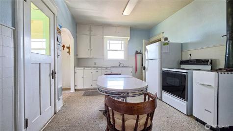 16525 Us Highway 2 Waterville WA 98858