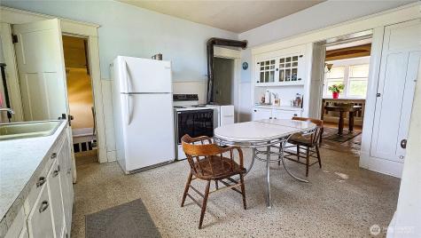 16525 Us Highway 2 Waterville WA 98858