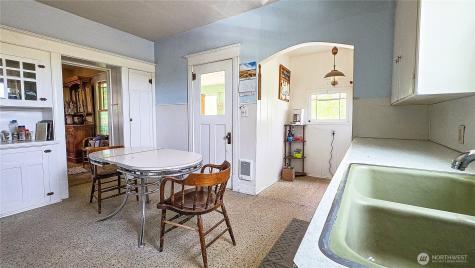 16525 Us Highway 2 Waterville WA 98858