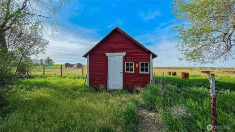 16525 Us Highway 2 Waterville WA 98858