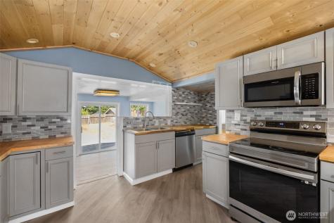 4603 SE Horstman Road Port Orchard WA 98366