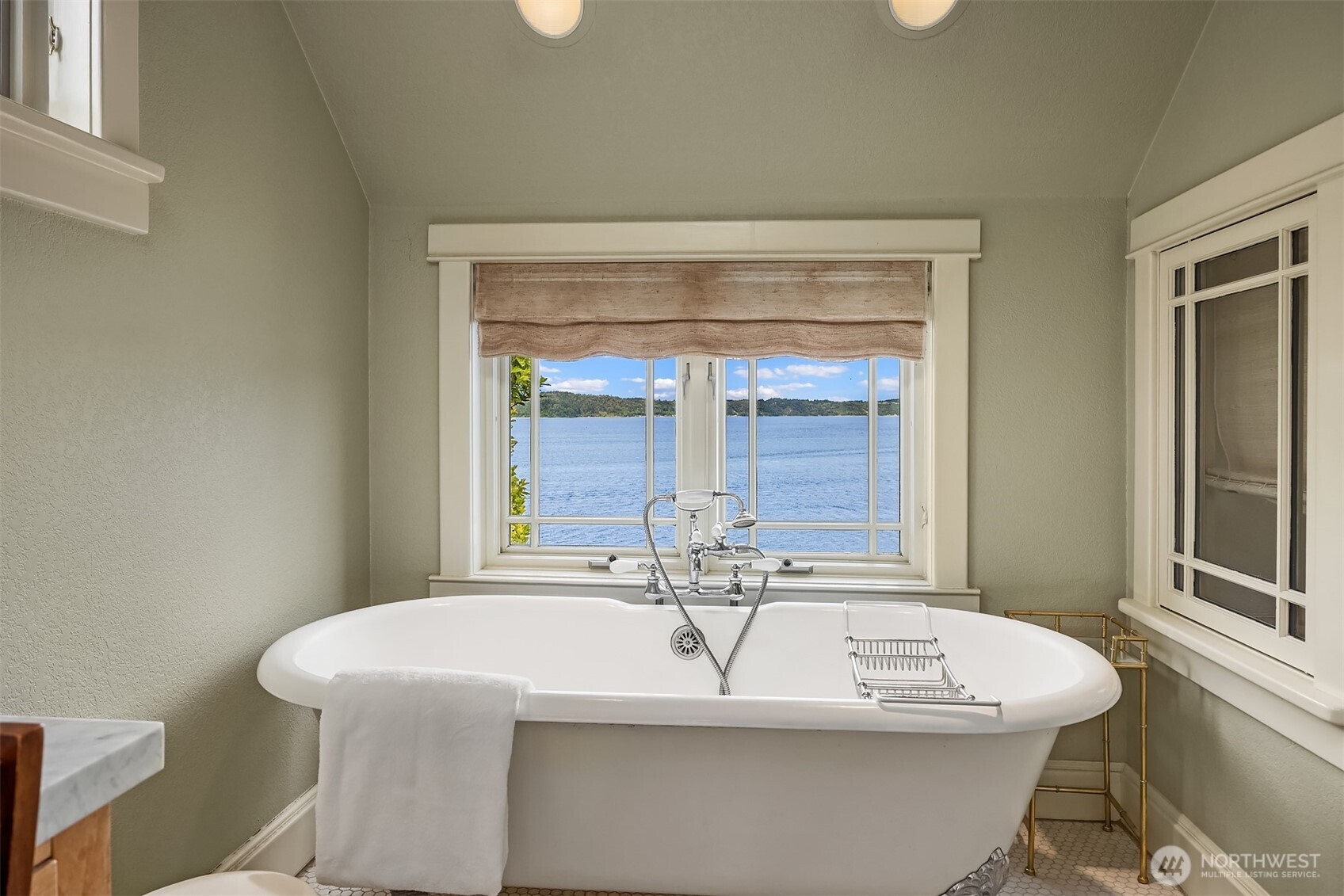 5426 Hyada Boulevard NE Tacoma WA 98422