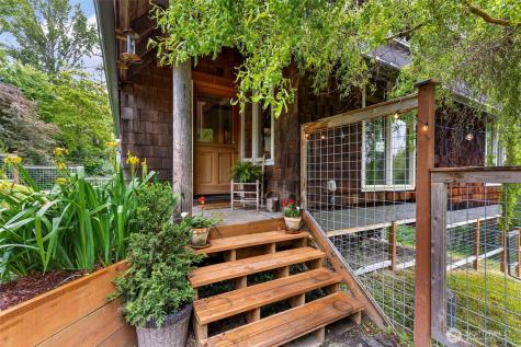 4710 New Sweden Avenue NE Bainbridge Island WA 98110