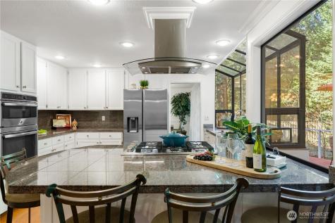 21842 NE 30th Place Sammamish WA 98074