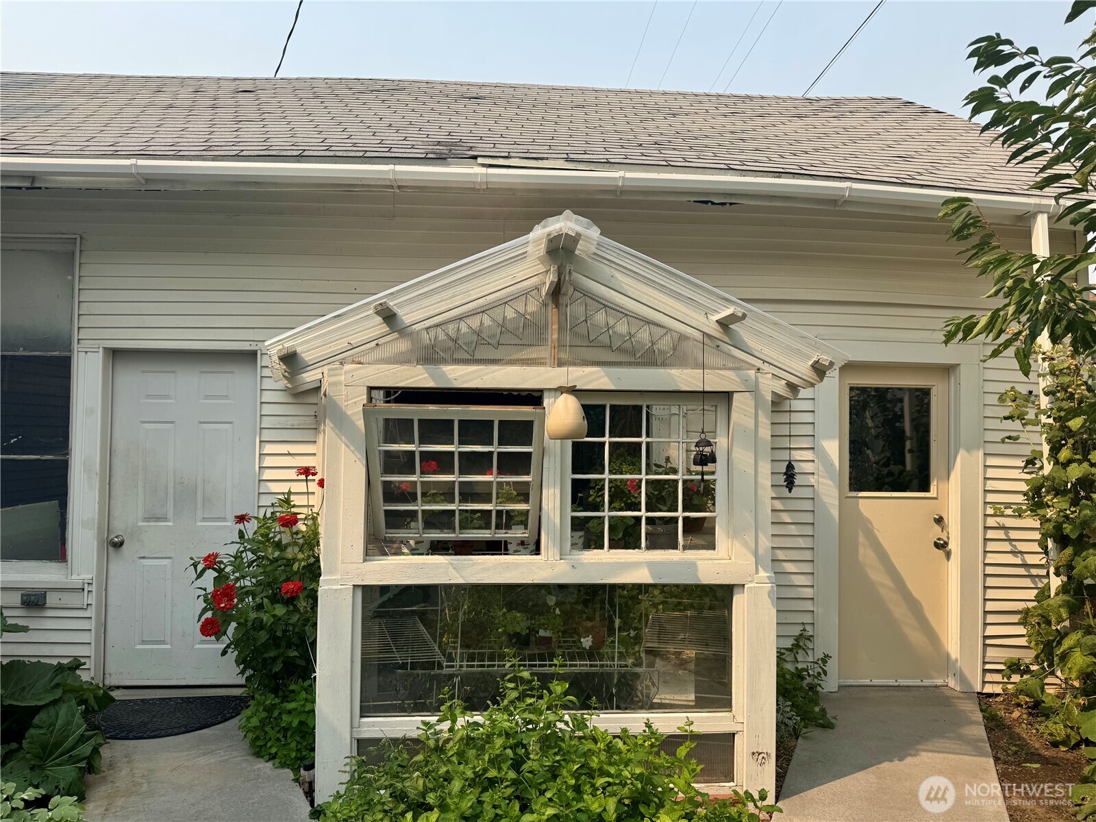 403 NW Main Avenue Wilbur WA 99185