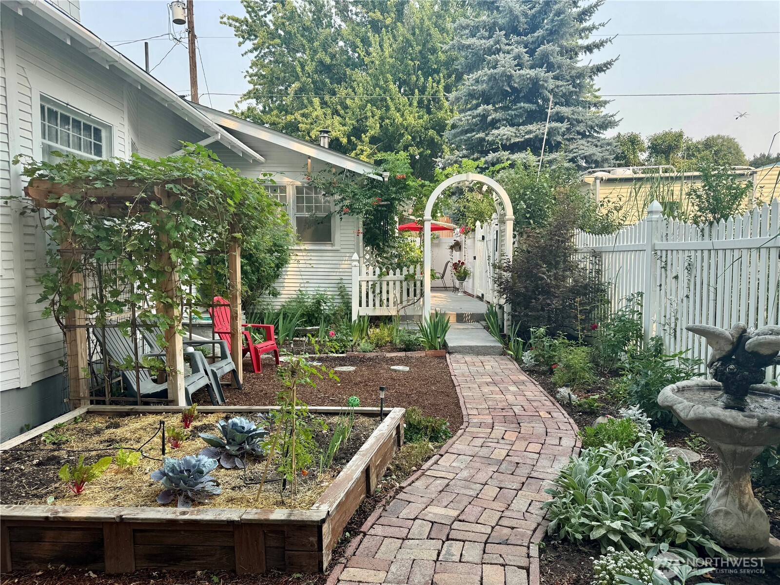 403 NW Main Avenue Wilbur WA 99185