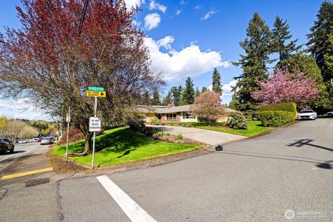 8236 120th Avenue NE Kirkland WA 98033