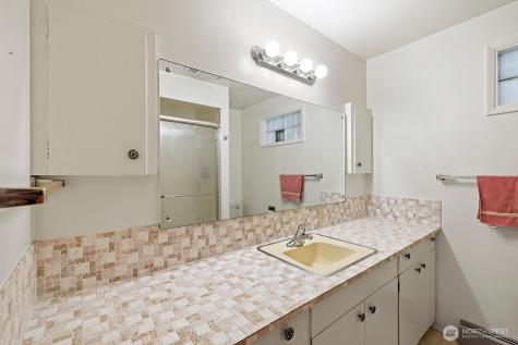 8236 120th Avenue NE Kirkland WA 98033
