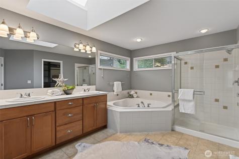 9403 222nd Avenue NE Redmond WA 98053