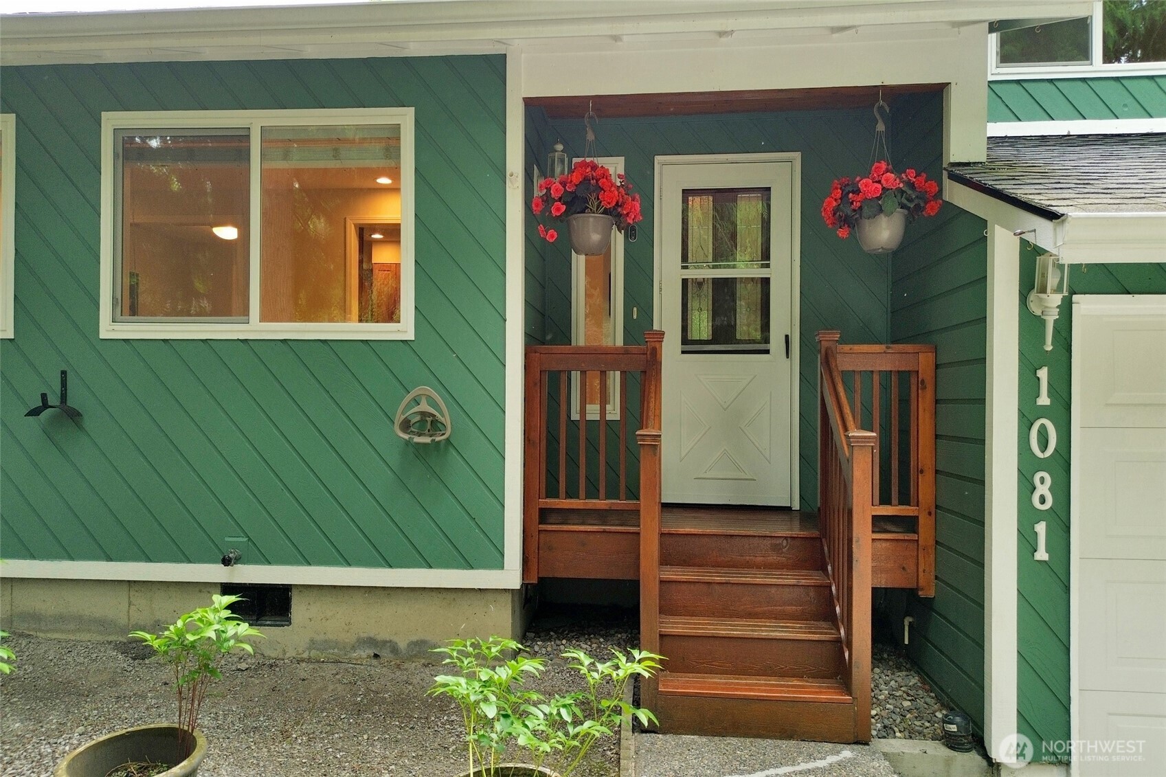 1081 Cedar Hills Avenue Bellingham WA 98229