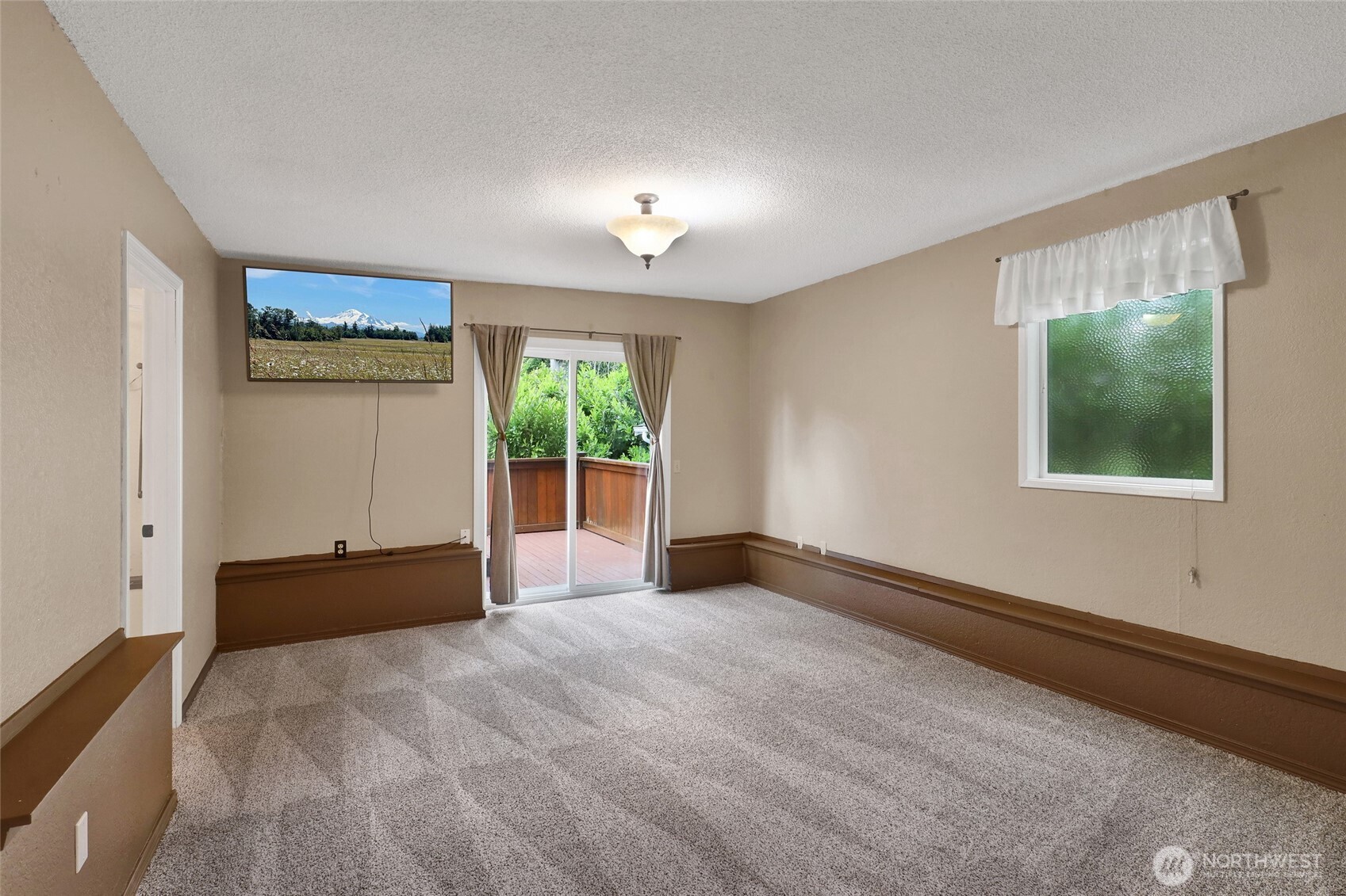 1081 Cedar Hills Avenue Bellingham WA 98229